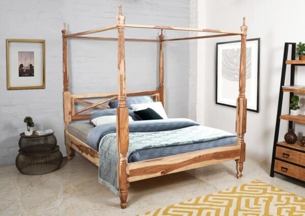 Poster bed queen size